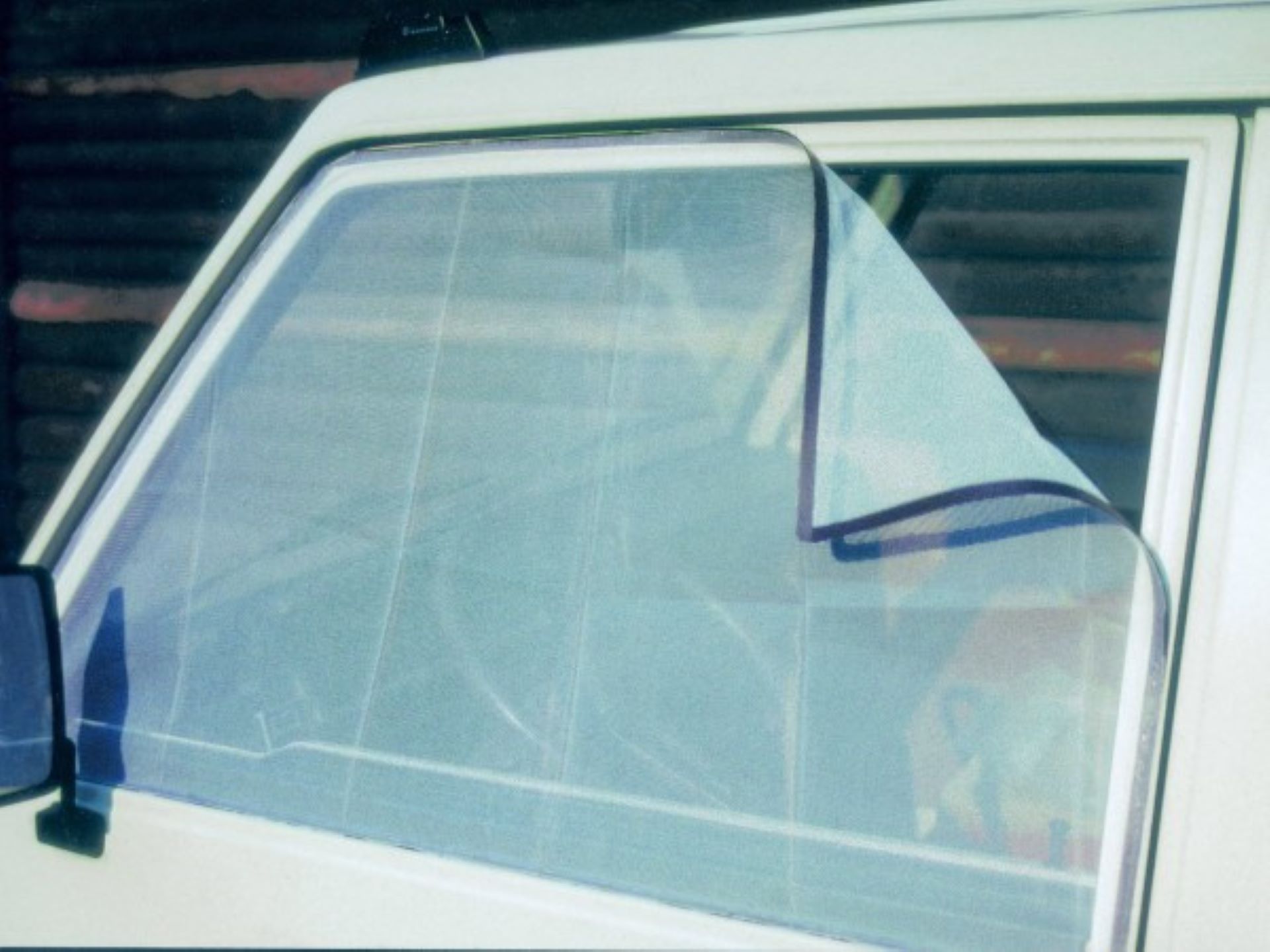 Fensterschutz am Auto Magnetband